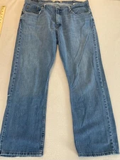 Wrangler Jeans Mens 38x32 Blue Denim Relaxed Bootcut Fit Button Zip Pockets