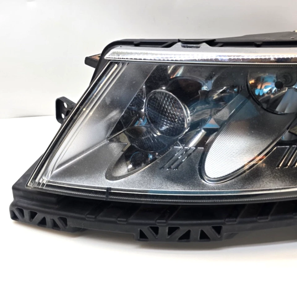 林肯 MKZ 2010 - 2012 左驱动器侧卤素灯原始设备制造商 — 第 4/4 张图片