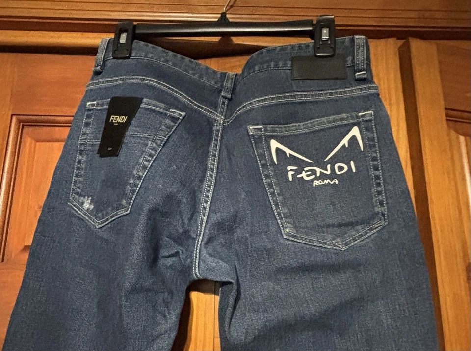 Pantalones de mezclilla desgastados ajustados Fendi para hombre talla 32/34 Foto 2 de 4