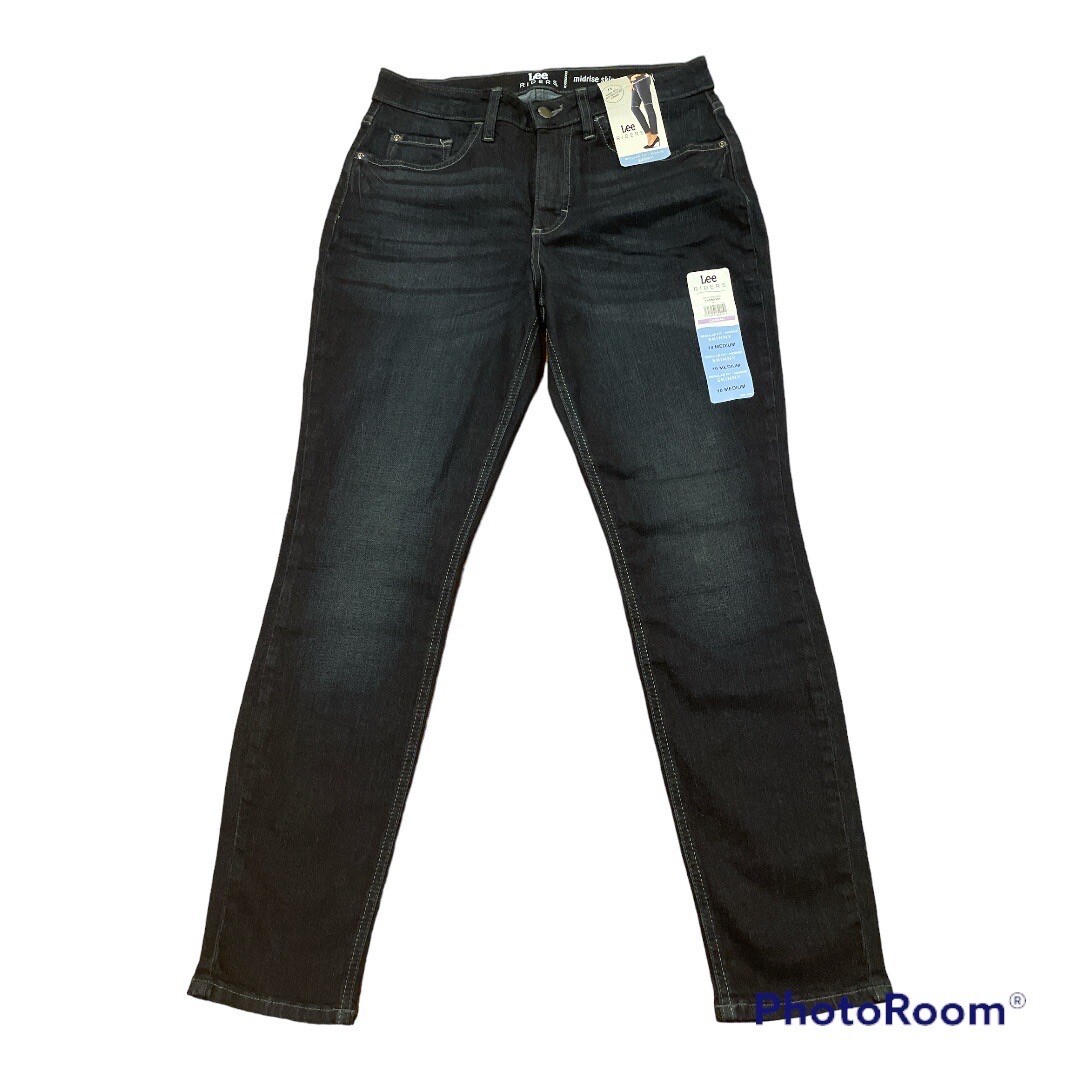 •Lee Raiders Midrise Skinny Jeans
