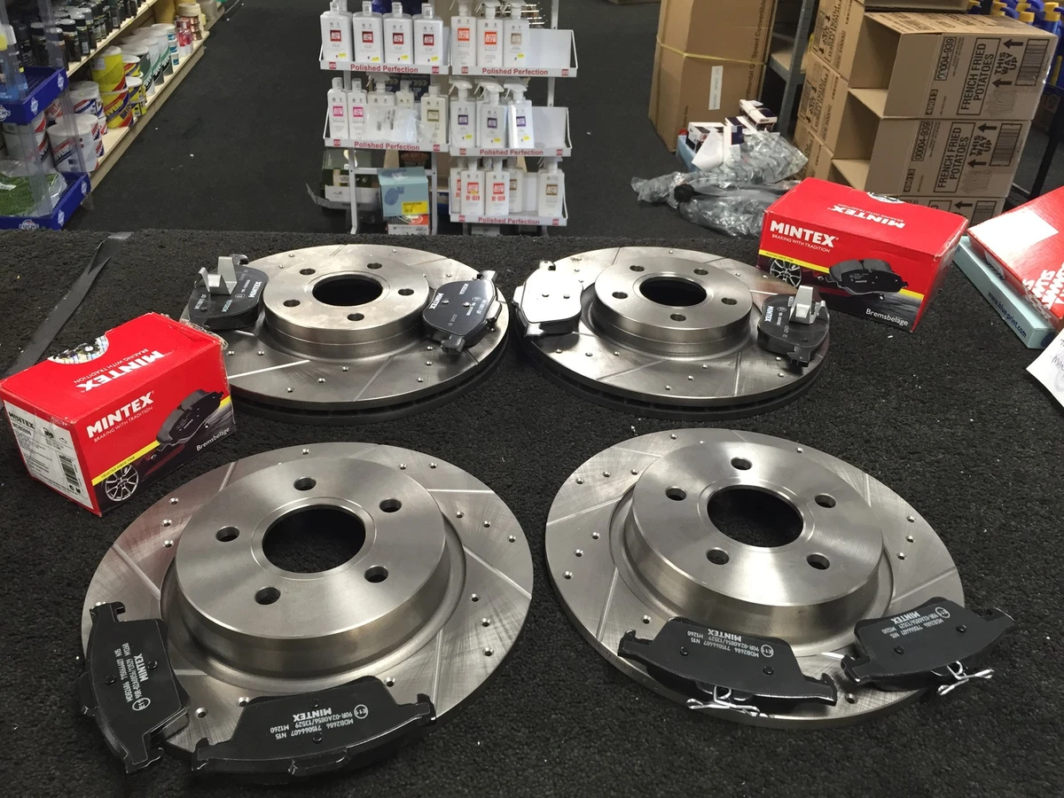 VOLVO C30 BRAKE DISCS CROSS DRILLED GROOVED MINTEX BRAKE PADS