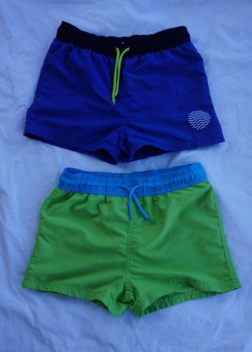 2 Jungen Badeshorts Gr. 134/140