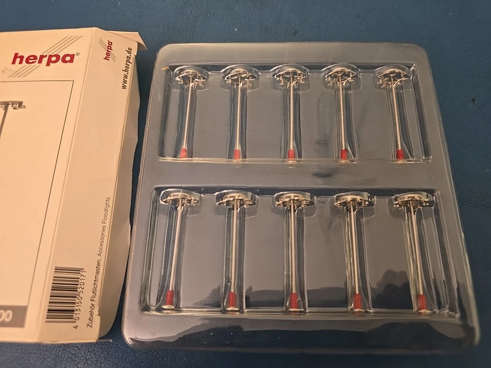 HERPA - 1/500 - Accessori - Scenix Series  - Floodlights 10 Parts - art. 520171 - Immagine 3 di 4