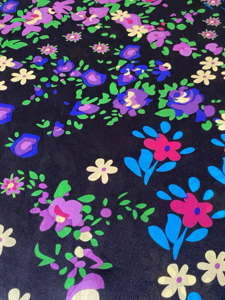 KENZO Hecho en Italia Negro Seda Mujer Bufanda Patrón Floral 68"/25" Ex Con Foto 4 de 4