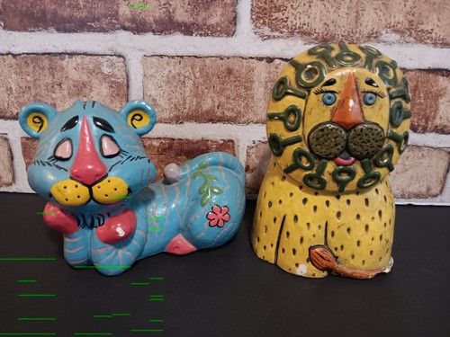 Set 2 Vintage Lion and Tiger African Safari Chalkware Hand Painted Figurines