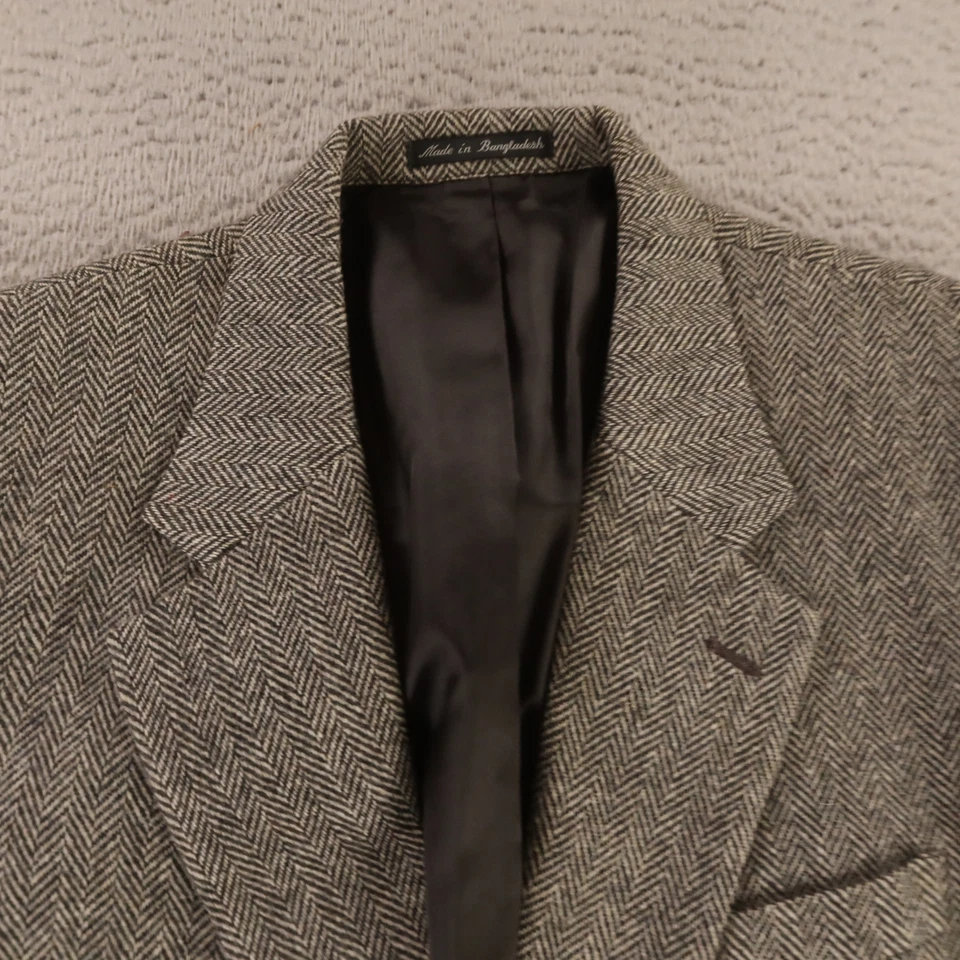 Donegal Tweed Jacket M Gray Herringbone Flecked 100% Wool Blazer Sport Coat 41R - Image 2 of 4