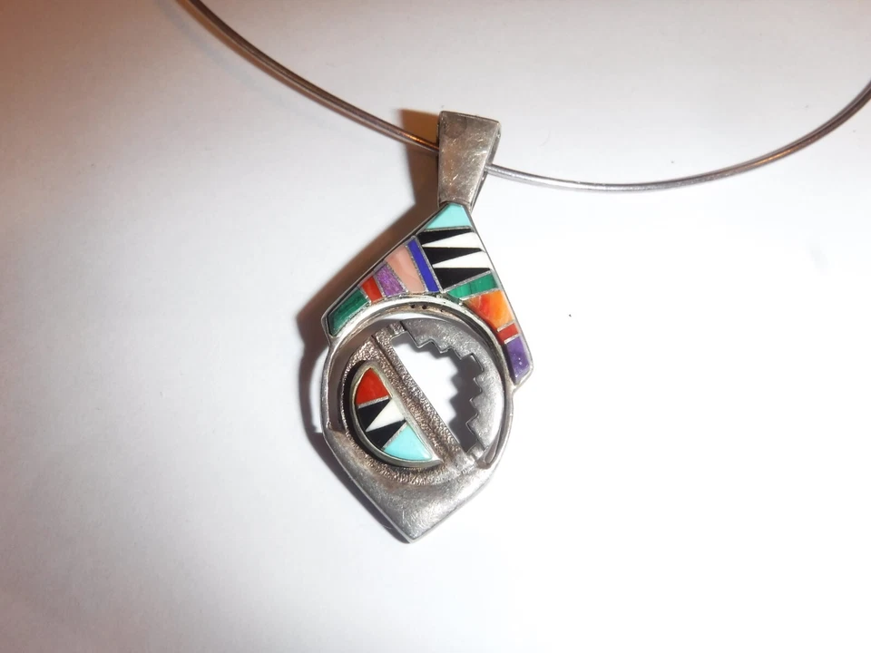 Винтажный B.G.M. Кулон SW из стерлингового серебра с инкрустацией драгоценными камнями с подписью ремесленника Cecelia L. - Изображение 3 из 4