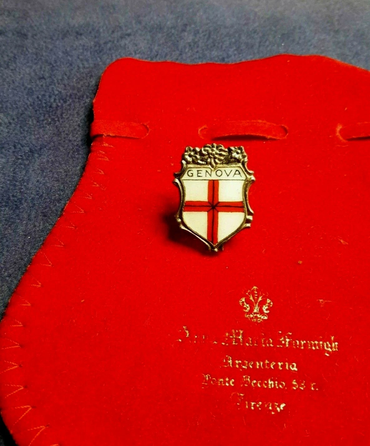 Spilla Vintage Souvenir - Genova - Metallo Placcato Argento - Smalto - Foto 1 di 6