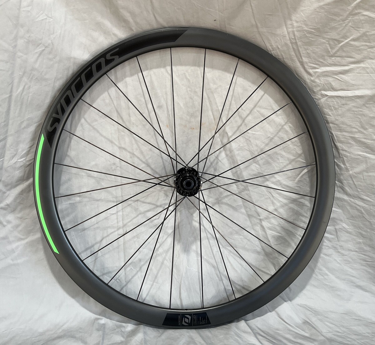 Syncros RP1.0 Carbon Wheelset 700c Clincher 142 / 12mm Thru
