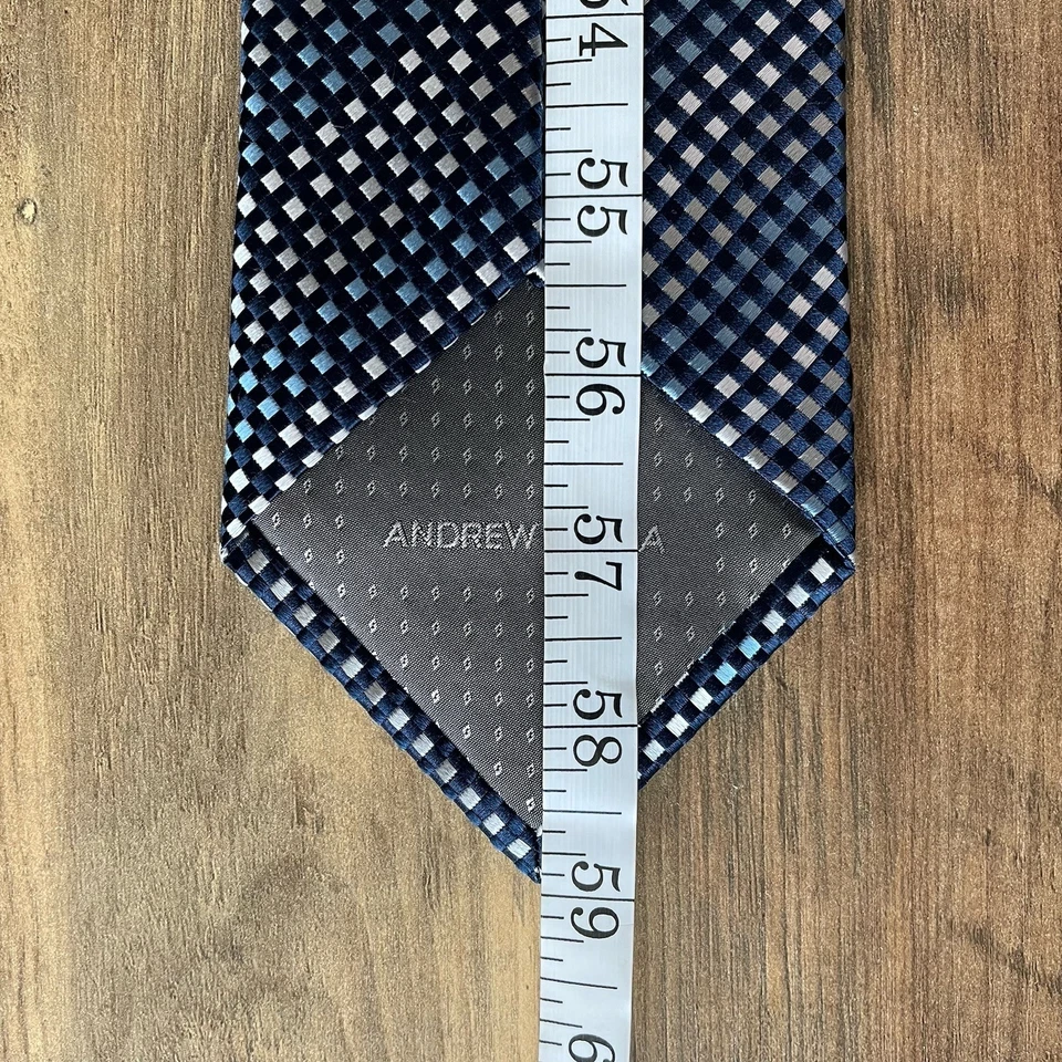 Corbata clásica Andrew Fezza New York azul plata diamante a cuadros patrón de rayas Foto 4 de 4