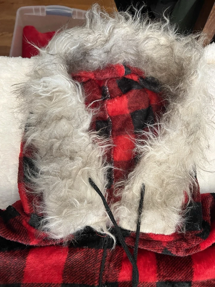 Secret Treasures Pajama OnePiece Women's L 12/14 Red Plaid Faux Fur Hoodie ST166 - Image 3 of 4