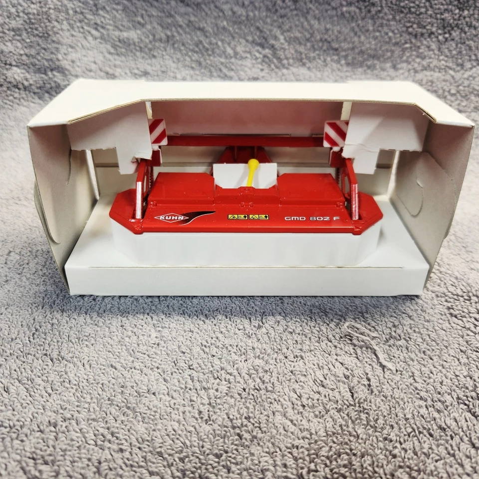 Diecast Front Mounted disc Mower. 1:32 Scale. GMD 802 F. New In Box. - Image 4 of 4