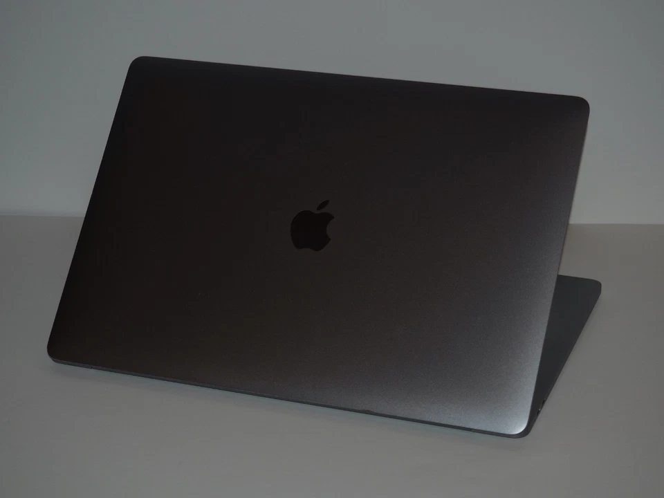 Apple MacBook Pro Retina 15" i7 + LOADED!! + TouchBar + 2024 OS + 16 GB RAM!! - Image 2 of 4