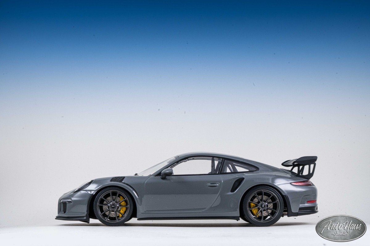 1/18 MINICHAMPS PORSCHE 911 GT3 RS Chalk Gray 🤝ALSO OPEN FOR