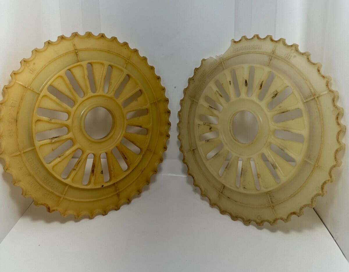 2pc International Harvester Milo 16 Cell Seed Plate IH Planter