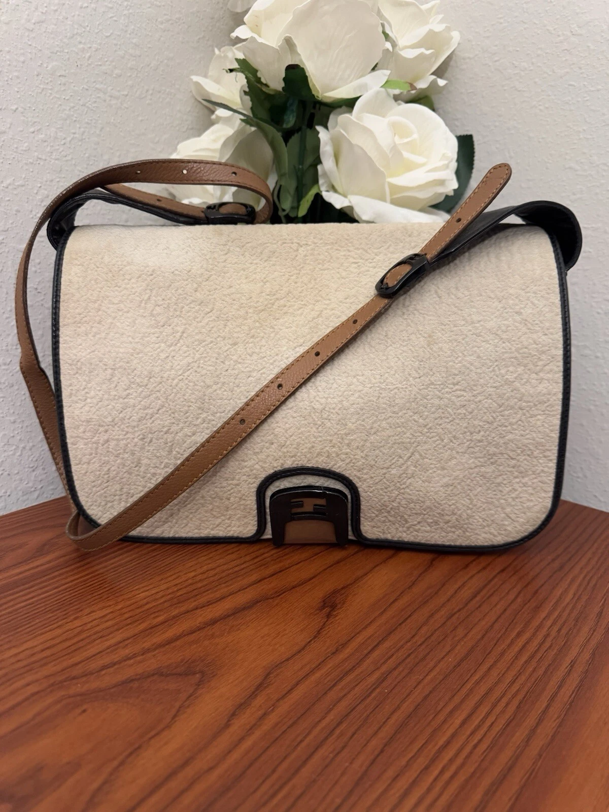 Borsa a tracolla FENDI Camaleonte nero bianco sporco e tessuto testurizzato camaleonte