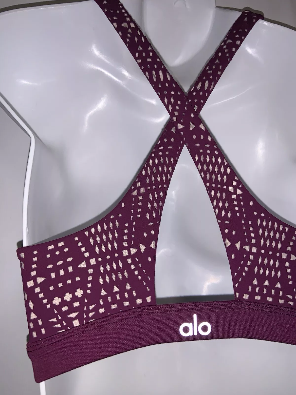 alo-yoga burgundy tank-bra