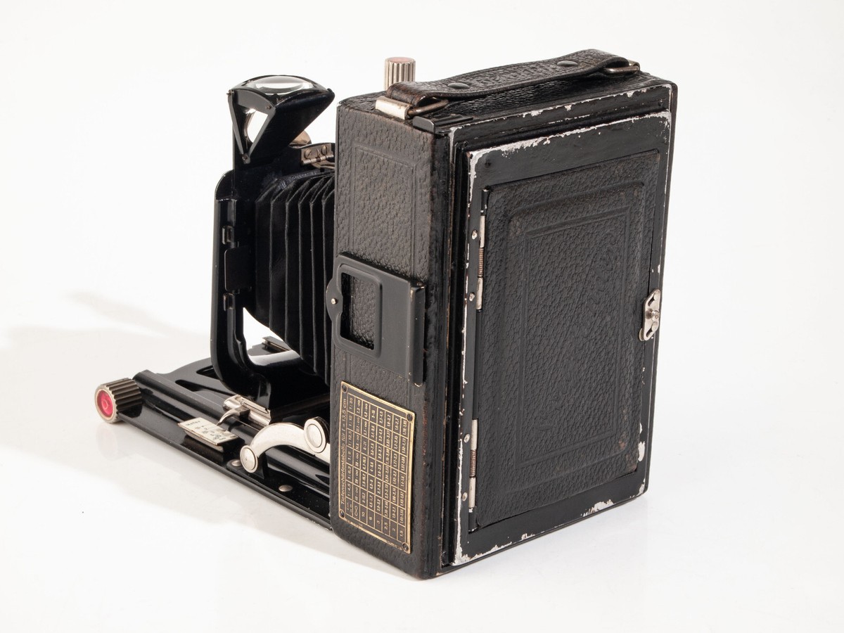 Voigtlander Bergheil - 9x12cm - Heliar 4.5 / 13.5cm - fully Voigtlander Bergheil - 9x12cm - Heliar 4.5 / 13.5cm - fully
