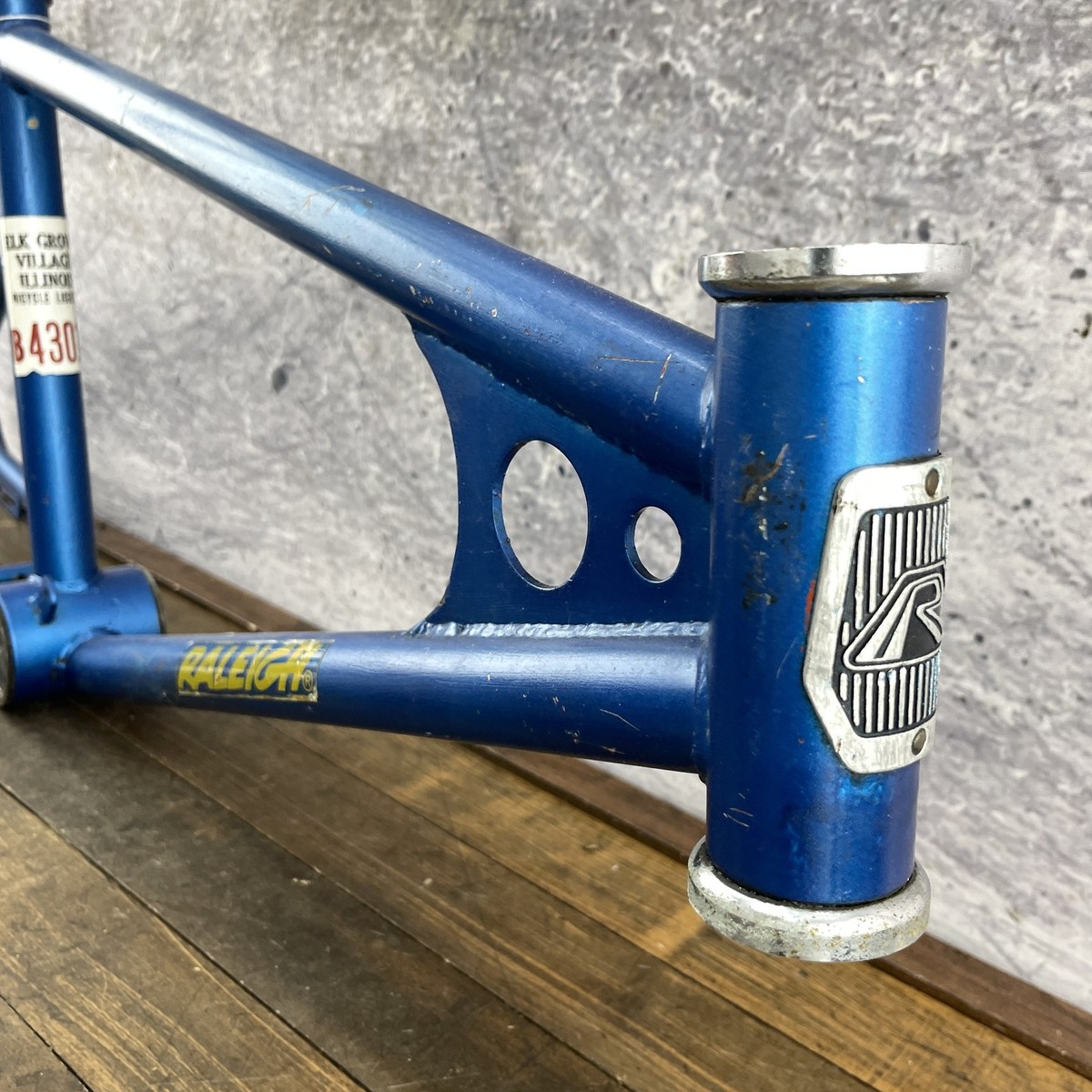 TIGE DE SELLE BMX PIVOTANTE 200MM ROUGE KHEBIKES KHEBIKES