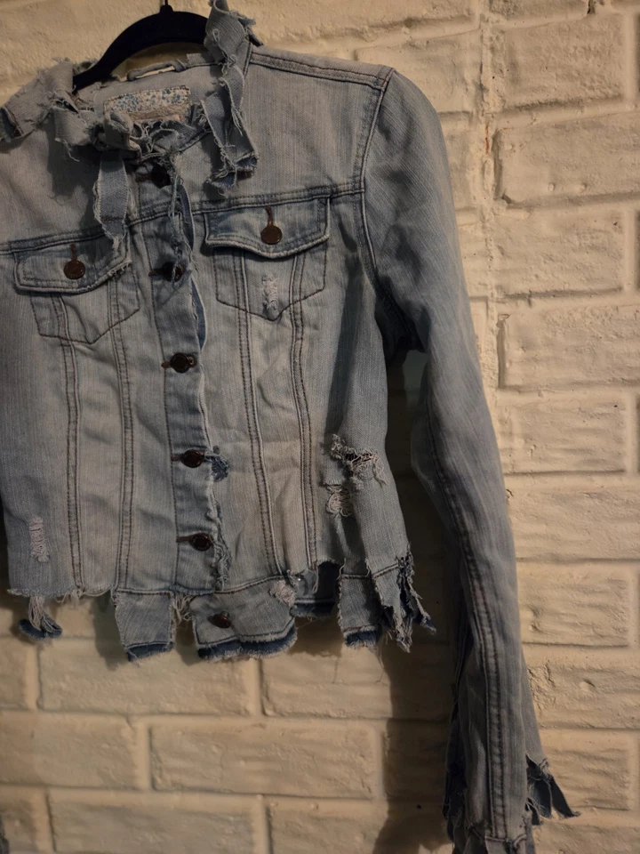 Chaqueta vaquera YMI Denim para mujer talla grande azul botón delantero desgastado Foto 4 de 4
