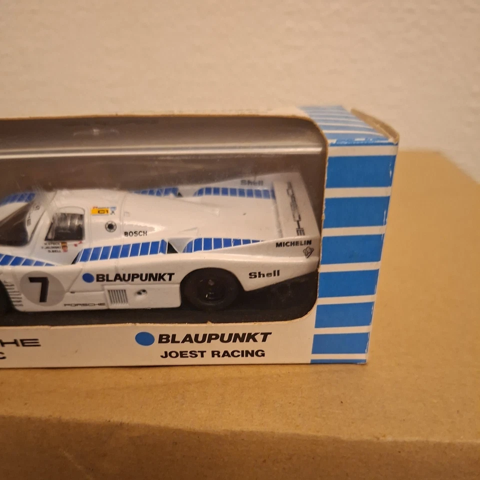 ONYX 'PORSCHE 962C, BLAUPUNKT JOEST RACING LE MANS 1990 #7' 1:43 (1) - Imagem 3 de 4