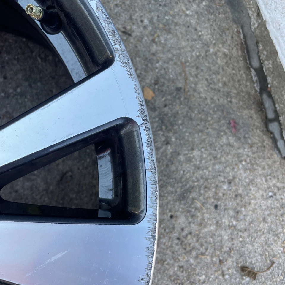 Rueda Nissan Maxima carbón mecanizado OEM 18” 2016-2018 original de fábrica 62721 Foto 4 de 4