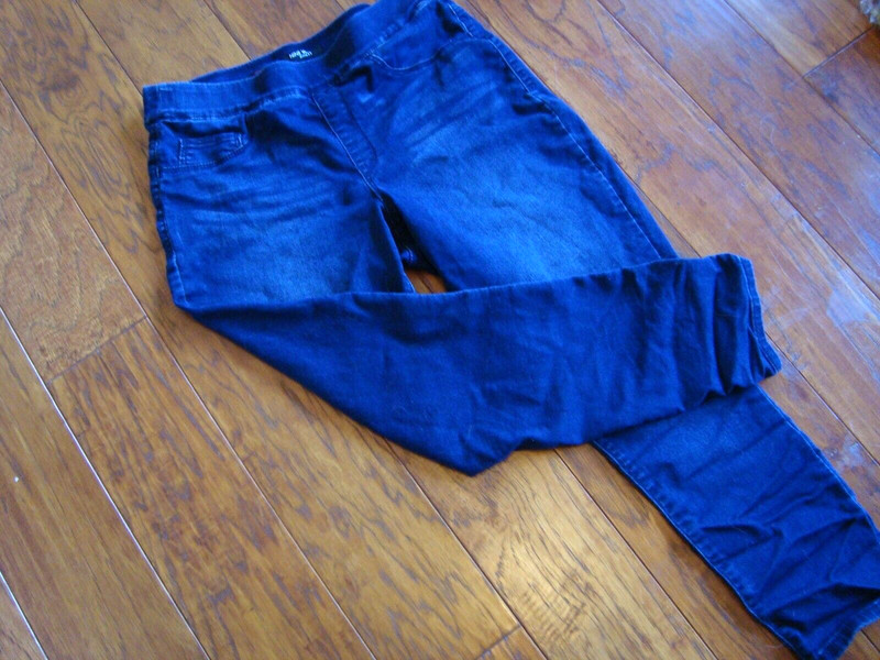 Nine West Pull On Skinny Crop Jeans Blue Stretchy Denim sz 10