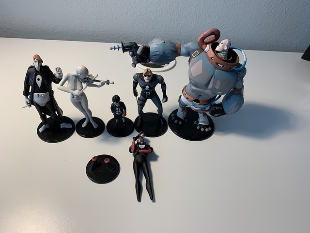 the umbrella academy 6 piece figure set