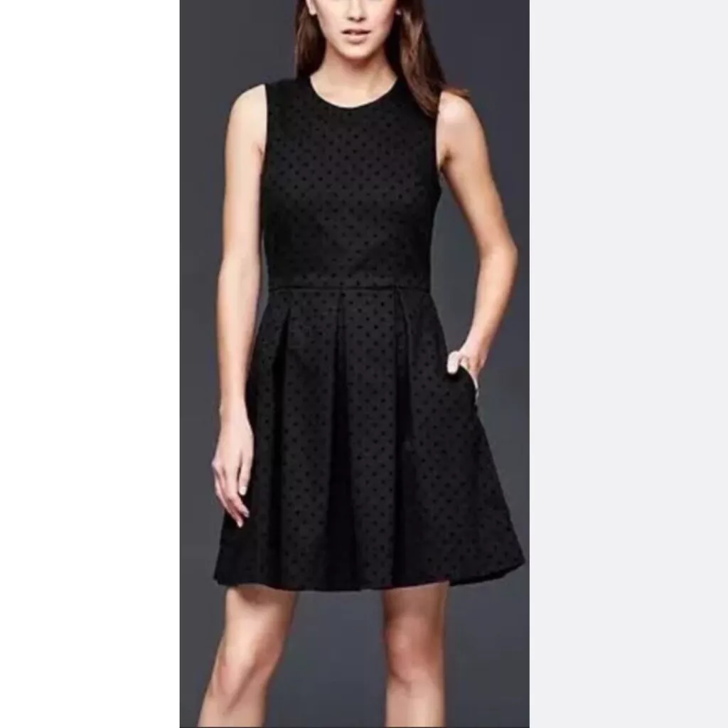 Gap Black fit flare textured polka dot dress size 6 petite new with tags