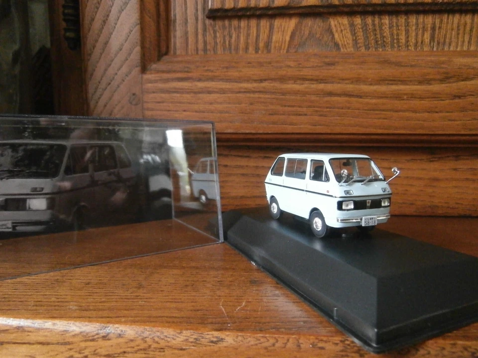 SUZUKI CARRY VAN & Micro Voiture d'antan & 1969 & 1/43e - Photo 4/4