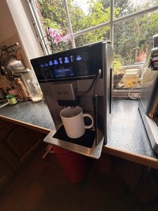 Siemens EQ.6 Plus S 700 Kaffeevollautomat, Schwarz
