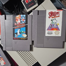 Nintendo Entertainment NES Bundle 9 games game genie cleaner gun 2 controllers
