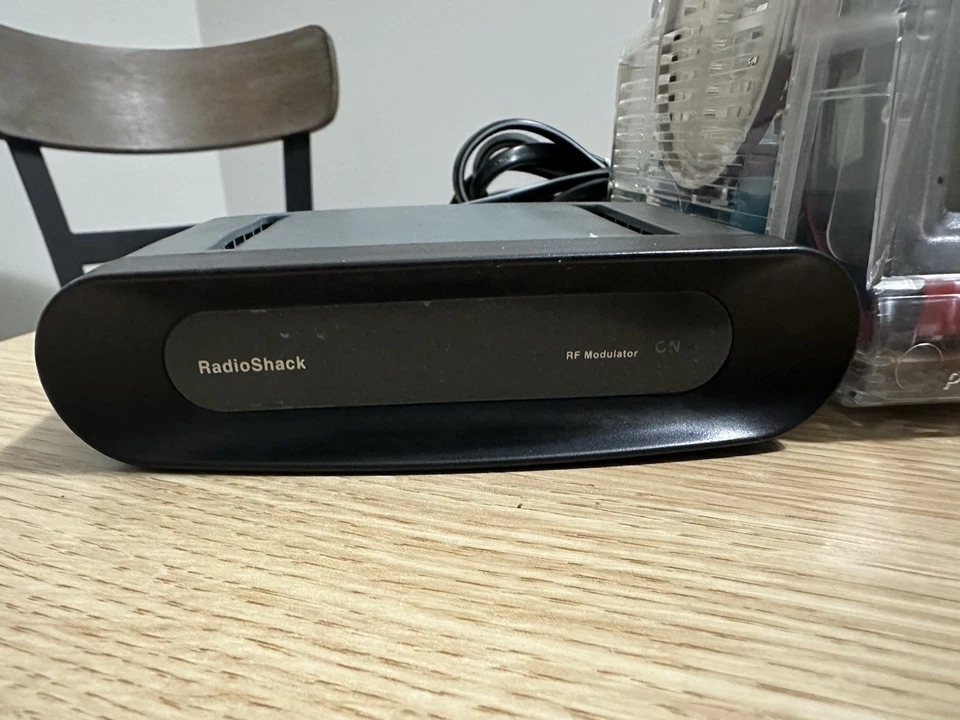 VTG GPX Mini Portable Television Retro Gaming Clear Case TVP45 4.5” Blk&White - Image 4 of 4