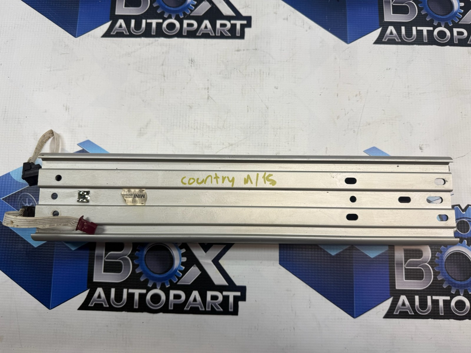 2013-2016 MINI COOPER PACEMAN R61 CENTRE CONSOLE SLIDING RAIL BRACKET OEM .