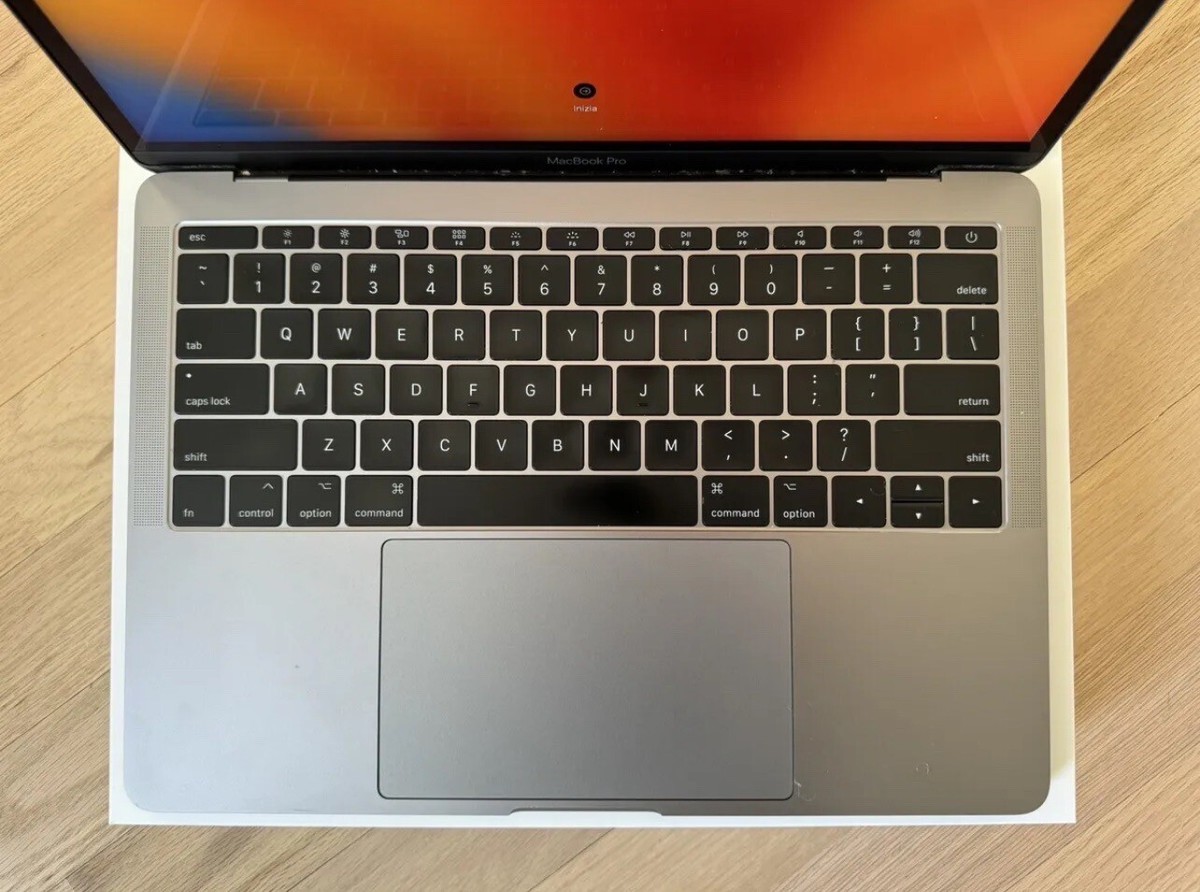 Apple - アップルMacBook Pro Core i5 8GB SSD256G 2016 Apple Apple MacBook Pro 13.3 in 2016/Intel Core i5 6th Gen