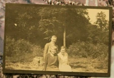 Photo 1928 Girl Girl Woman Man Forest Z1