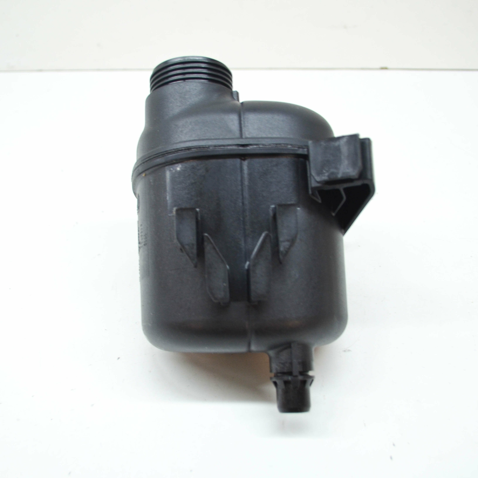 NEW BMW 8 COUPE G15, F92 EXPANSION TANK 17139485733 9485733  