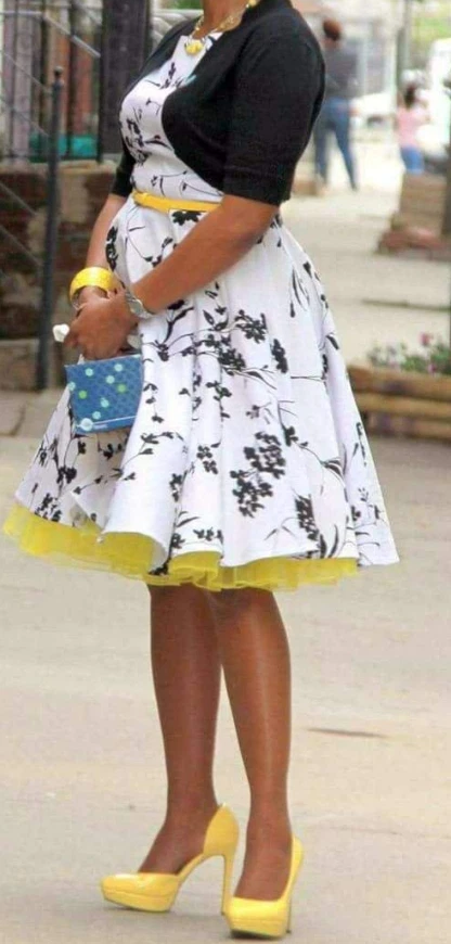 25" 50s Swing Vintage Petticoat/Rock n Roll Tutu/Fancy Skirt/Wedding Underskirt - Image 3 of 4