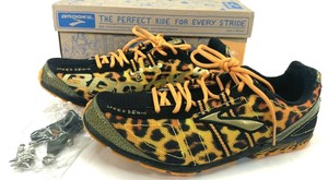 brooks spikes damen
