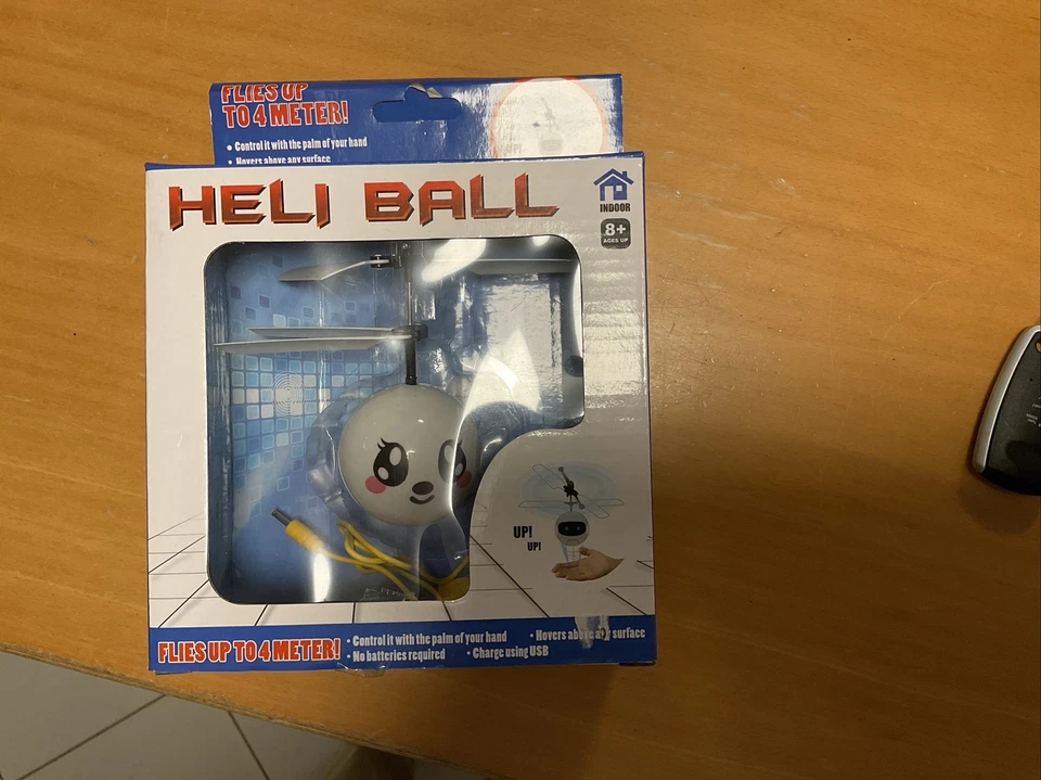 Heli Ball  wirkt auf Handbewegung +  USB Kabel + Licht - 4 m Höhe