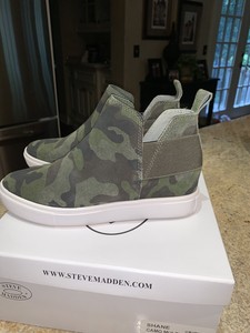 steve madden wedgie camo