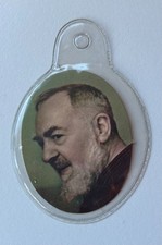 MC631 SANTINO CON RELIQUIA - PADRE PIO