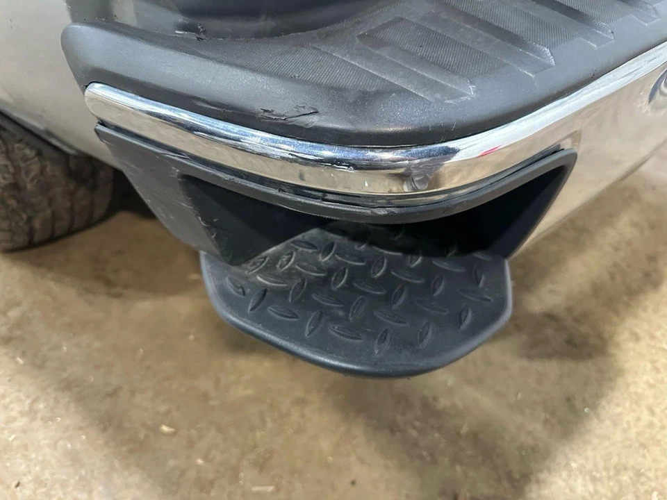 Conjunto parachoques trasero Chevy Silverado 1500 14 15 16 17 18 19 Foto 4 de 4