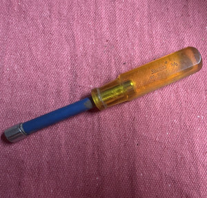 Snap-on 3/8" SAE Hex Nut Driver Amber Handle Blue Shaft Steel Plastic