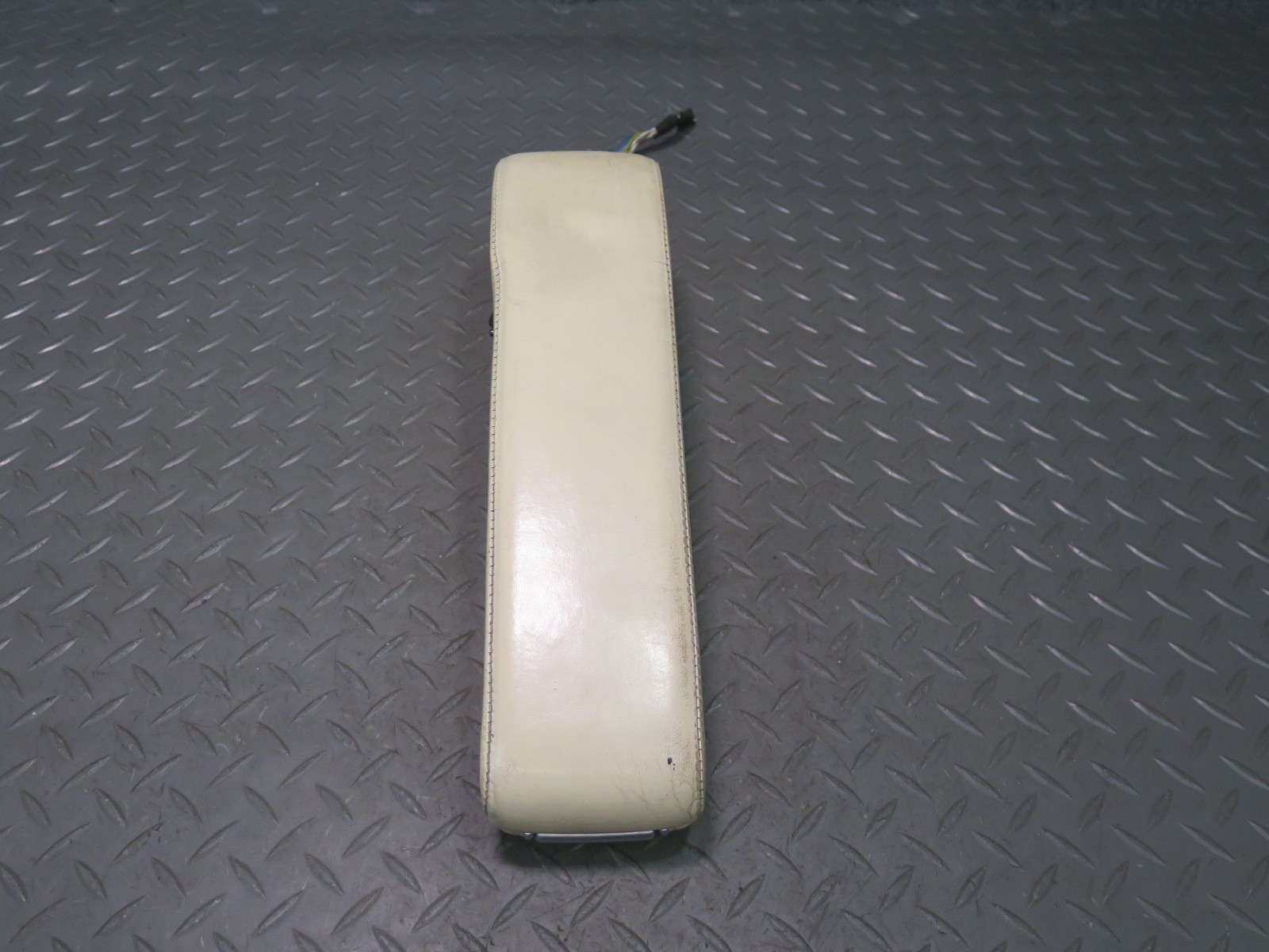 2006-2012 BENTLEY FLYING SPUR FRONT RIGHT & LEFT CENTER CONSOLE ARM REST  SET