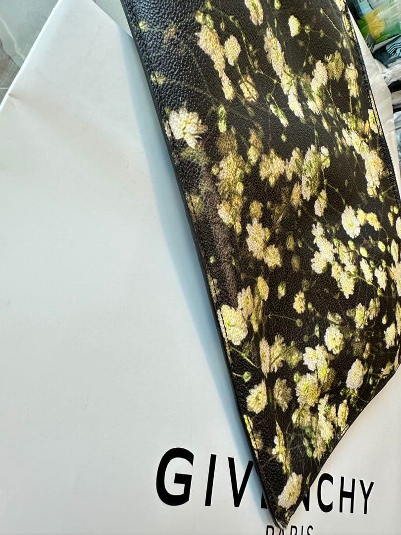 Givenchy Gypsophila Clutch Bag in Green and Black thumbnail 5