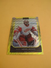 Alex Nedeljkovic 21-22 OPC Platinum Neon Yellow Surge Card Detroit Red Wings