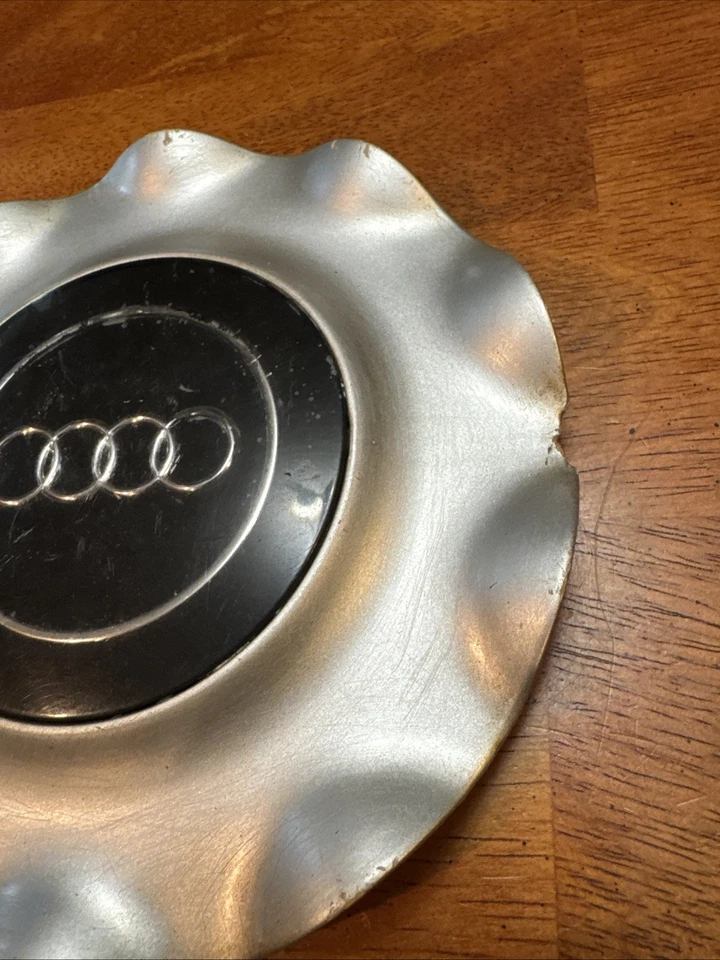 AUDI 90 100 A6 S4 CABRIOLET 15" Silver Wheel Center Hub Cap 4A0601165B Y1 - Image 4 of 4