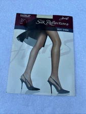 NEW HANES Silk Reflections Control Top Silky Sheer Sandalfoot CD Pearl