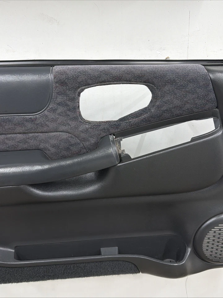 98-04 Chevy Blazer S-10 GMC Sonoma Jimmy Juego de paneles de puerta manual OEM grafito bonito Foto 4 de 4